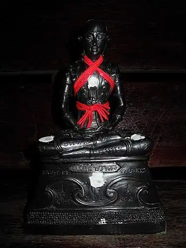 泰国起运白衣亚赞扩开光阴神 破罂> (爱情降法物 阴师 )