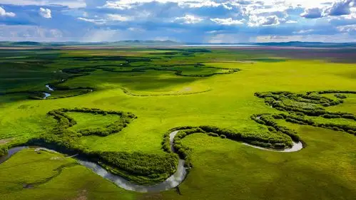 乌拉盖九曲湾——温柔的母亲河