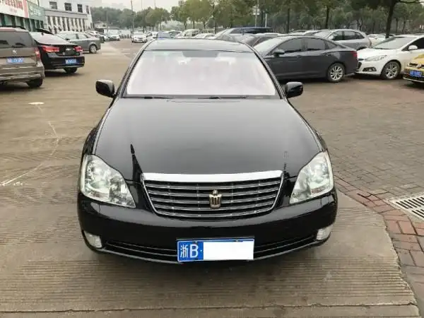 丰田皇冠2.5(金标天窗豪华型)