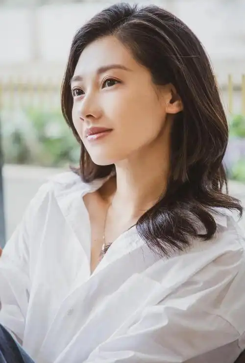 大连美女演员马藜