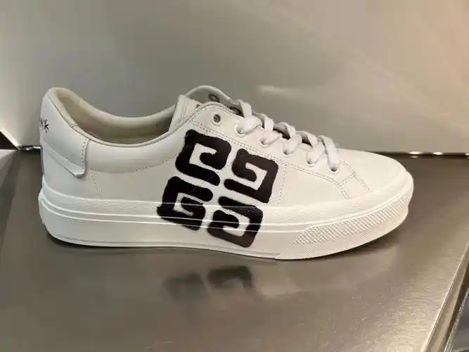 givenchy纪梵希新款板鞋