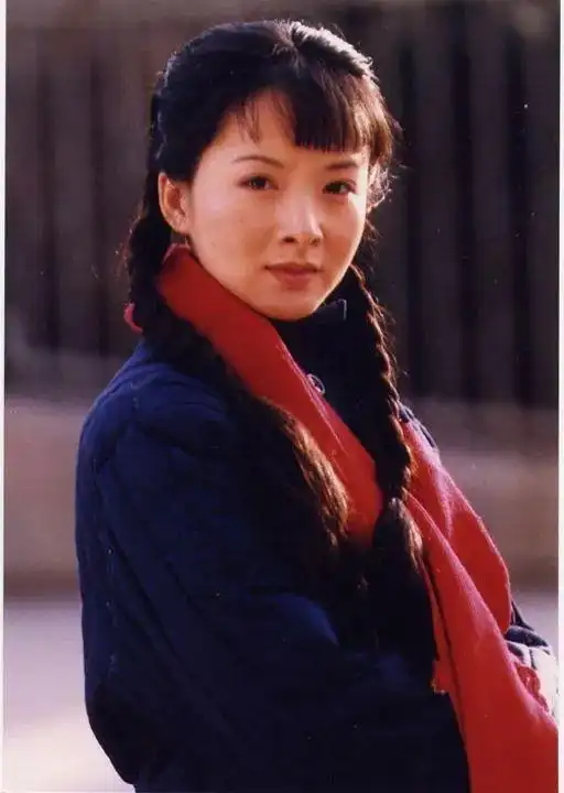 谢兰,因《大宅门》中的香秀走红,将小女人演到了极致,父母竟是聋哑人