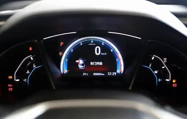 思域劲动版实拍这个低配的配置一点都不低