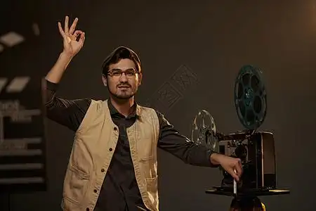 摄像机电影青年导演导演开拍形象背景