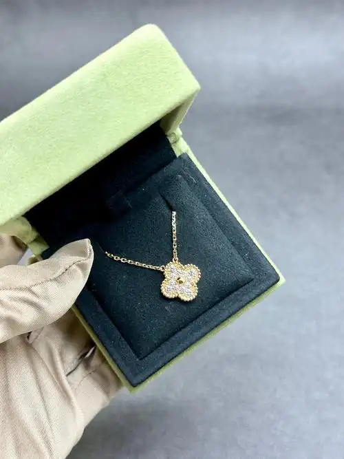 vca梵克雅宝中号玫瑰金满钻四叶草项链