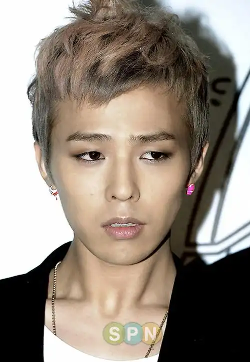 爱他的给朵花,不爱的绕道走