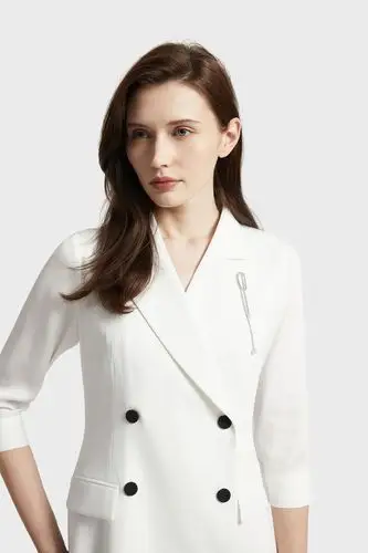 聚酯纤维是什么(聚酯纤维和棉哪个好)