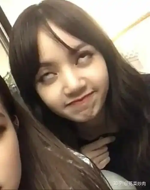 57们有lisa沙雕的图片嘛想做成手机壳哈哈哈?