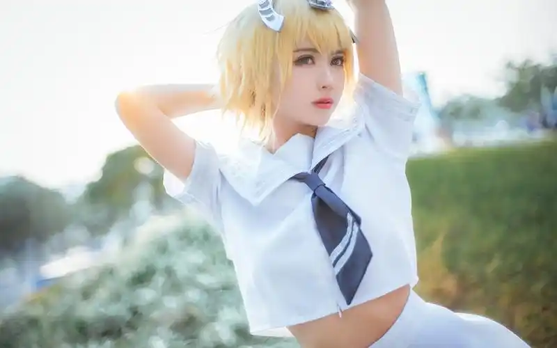 清纯可爱coser惊艳性感写真