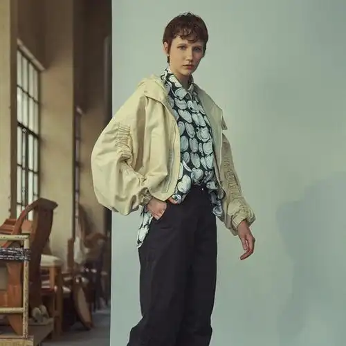 vi马可未女装    原创设计师女装个性休闲   品牌折扣专柜女装便宜拿