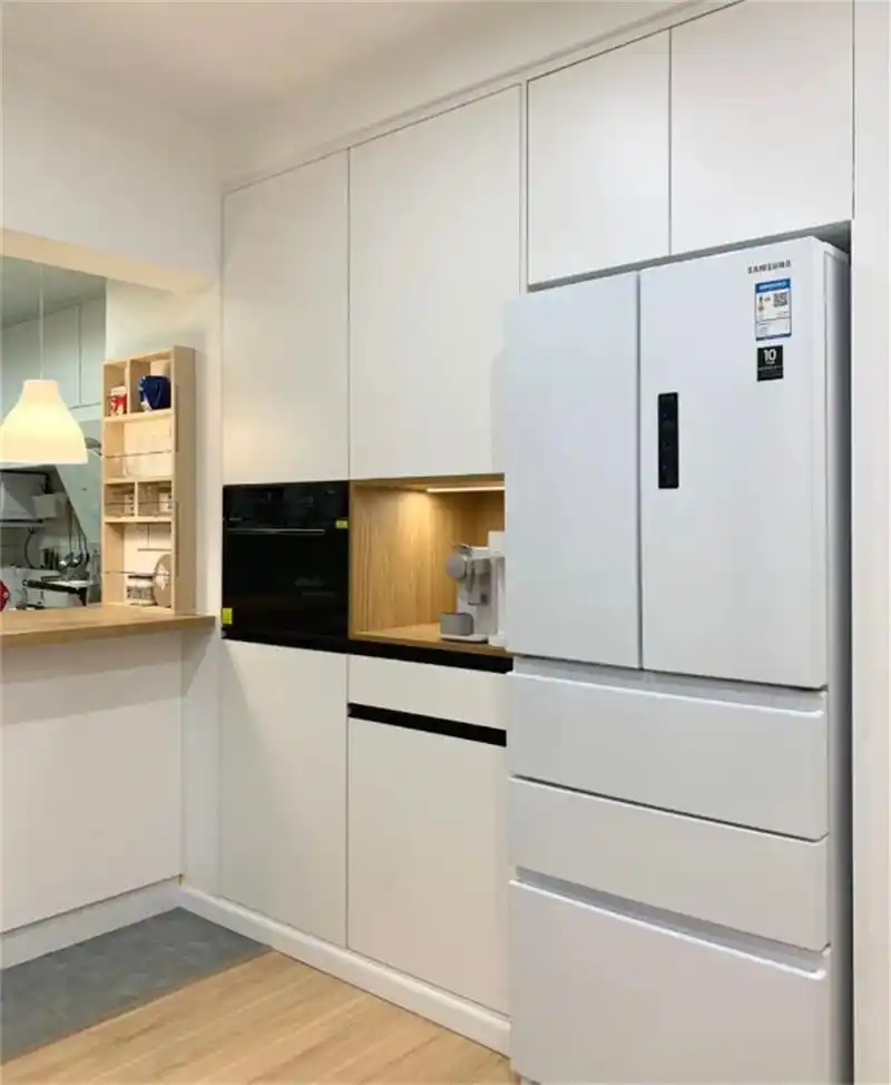 以前不懂,认为只要把冰箱塞在柜子内,就是嵌入式冰箱.