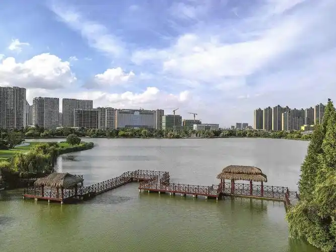 徐州经开区美丽金龙湖秋意惹人醉