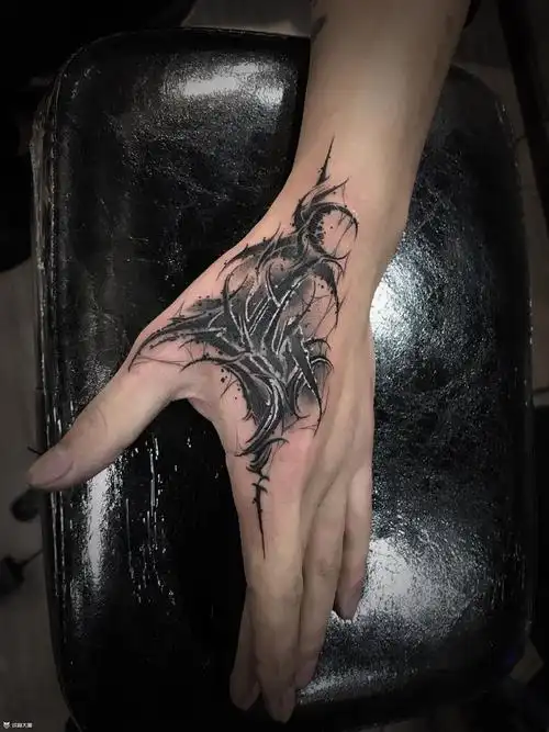 虎口遮盖_纹身图案手稿图片_徐秀峰的纹身作品集