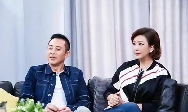 国家一级演员侯勇我这辈子最正确的决定就是娶了一个90后妻子