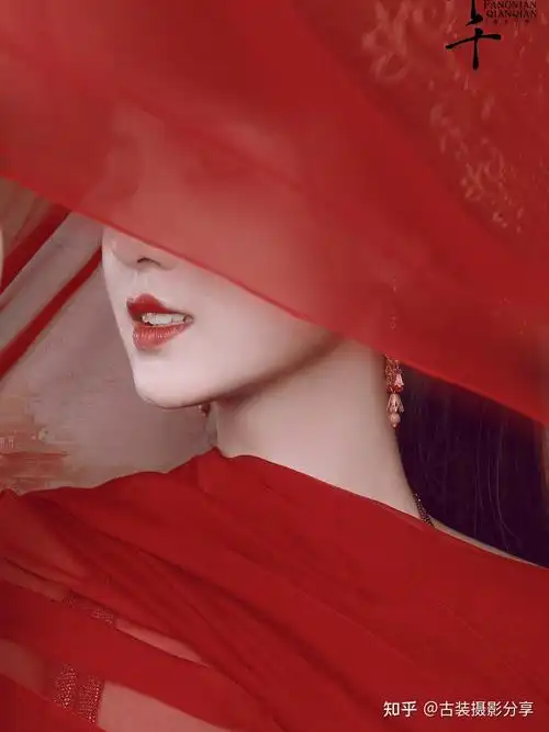 盘子女人坊盛夏古装主题元气满满的红衣少女