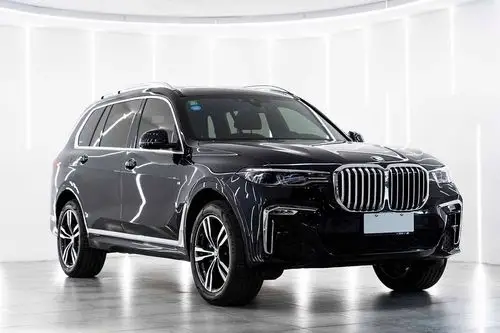 宝马全新的越野车更加凶悍.