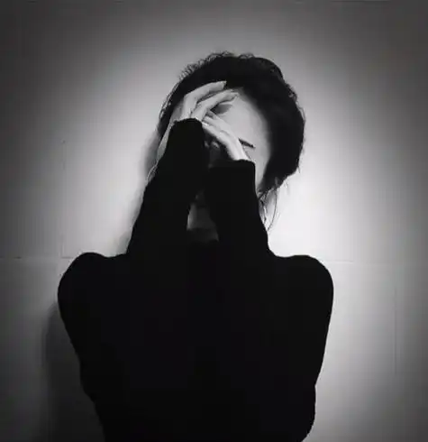 黑色系头像高级感