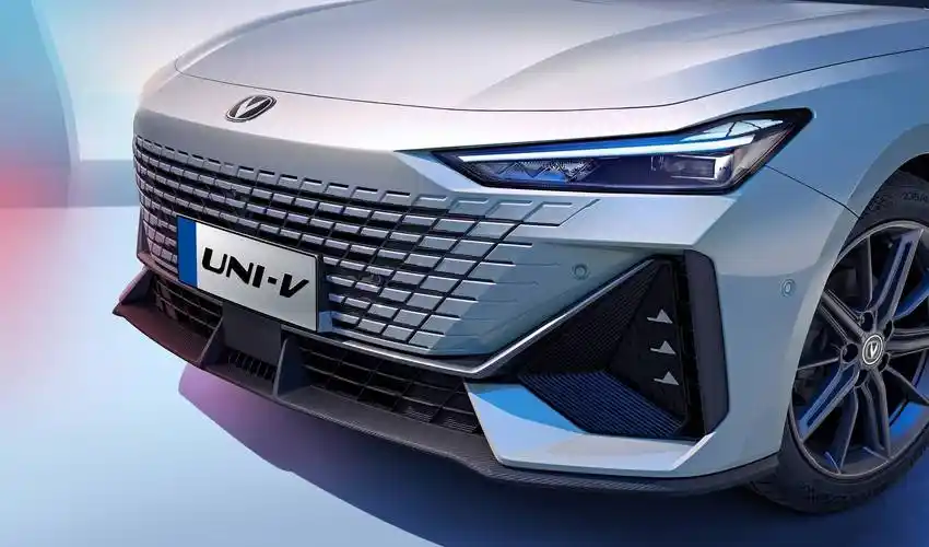 1089万起买一台轿跑全新一代长安univ上市