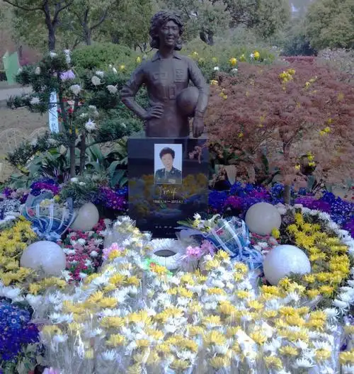 中国女排唯一上将,女排精神代表,去世后骨灰中发现数枚钢钉_陈招娣