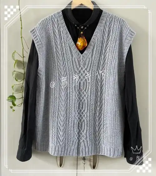 灰枝灰色羊绒女士棒针v领背心