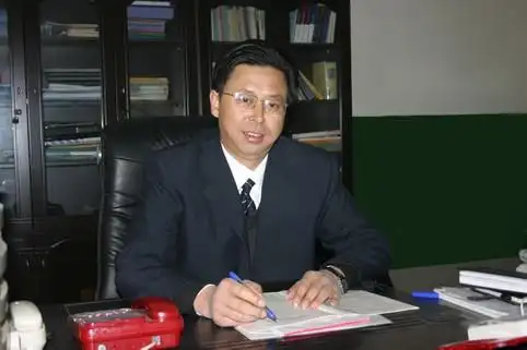 孙明贤:陕西延安市宜川中学校长