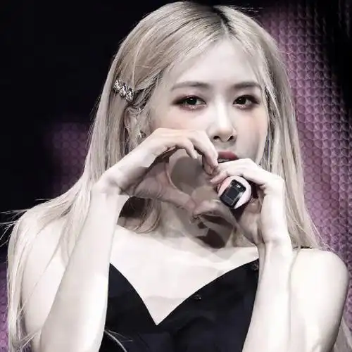 朴彩英超仙头像