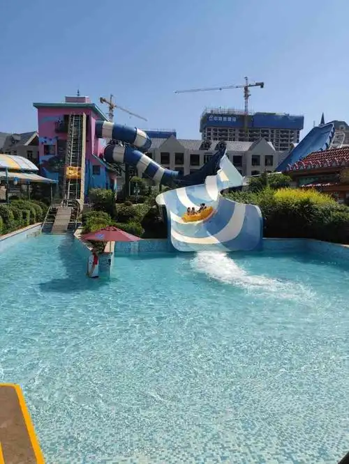 乐华城·88度温泉乐园-"每年夏天至少去一次水上乐园才算没有辜负这.