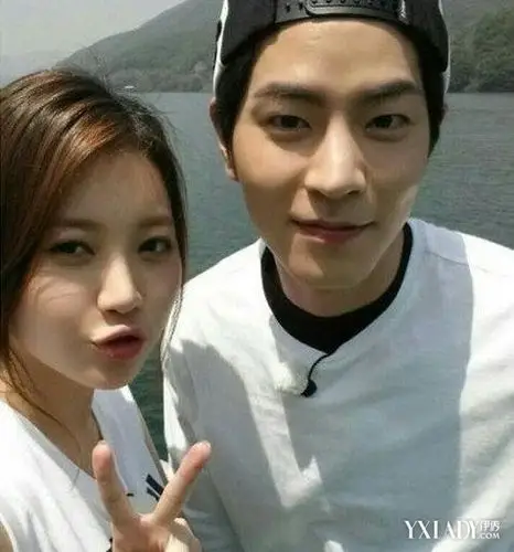 金亚荣洪宗玄私下见面玩自拍 男方自曝充满遗憾与抱歉