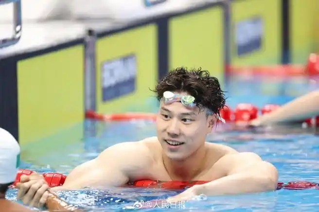 覃海洋100米蛙泳夺冠#】9月25日晚,杭州亚运会游泳比赛在杭州奥体