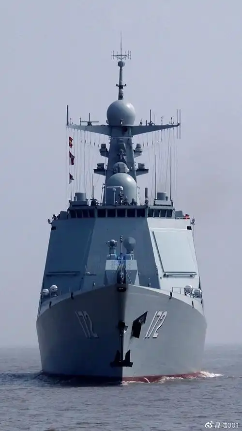 052d型驱逐舰昆明舰舷号17260图