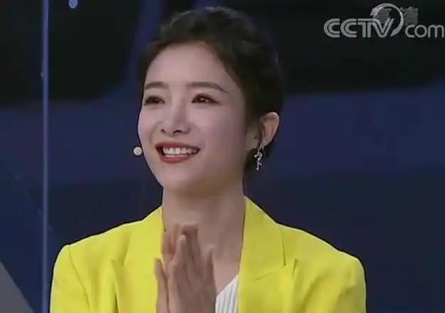 央视主持人大赛冠军,却拒绝入职央视的蔡紫,5年过去她