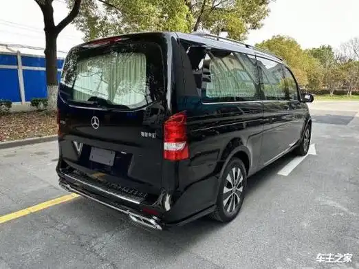 上海奔驰威霆单门七座改装商务车迈巴赫优惠398万