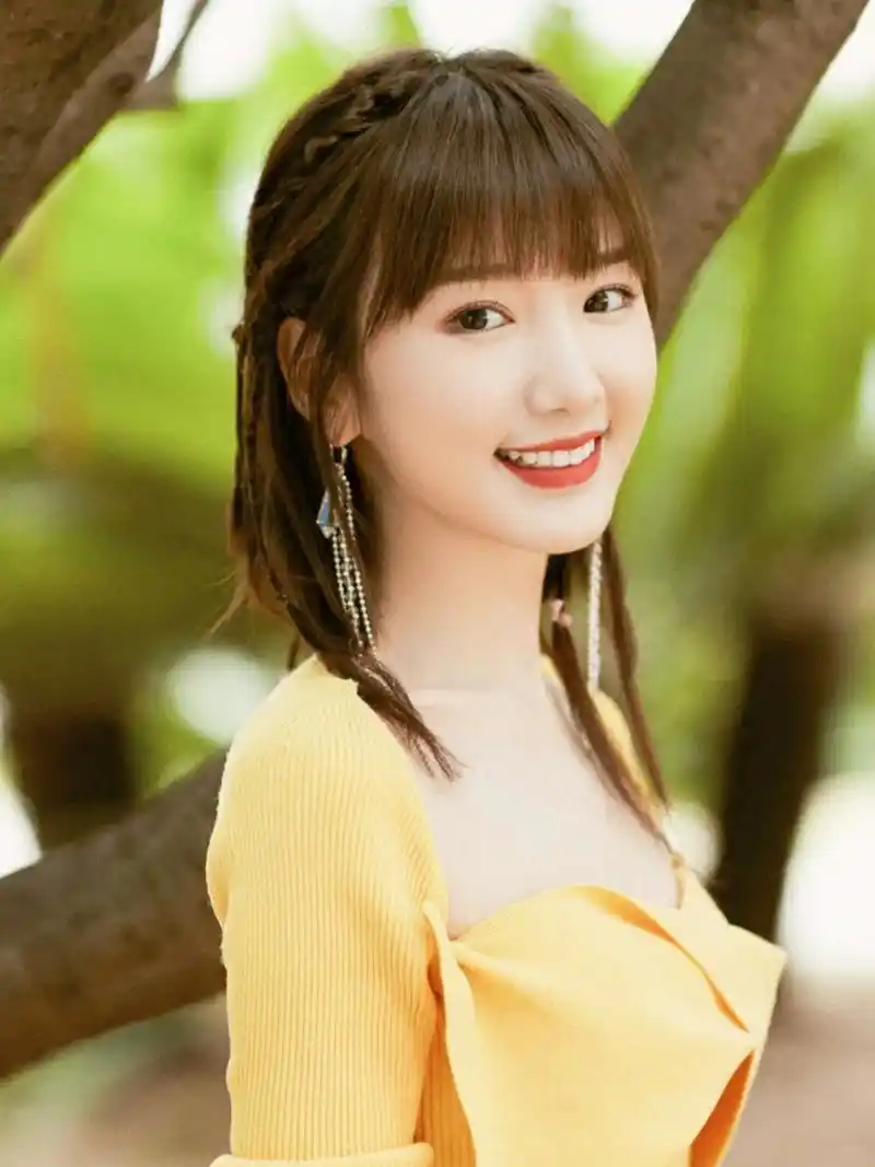 毛晓彤:甜美与果断的完美结合!