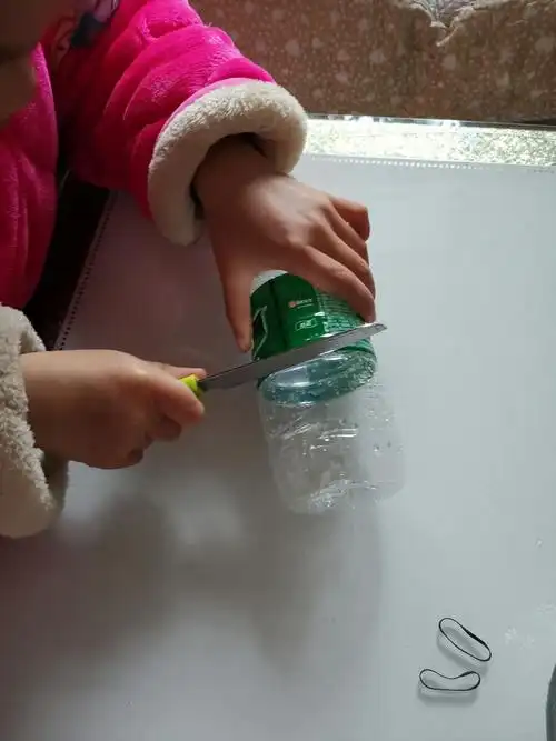 一(3)班郑雅夕 自制泡泡机