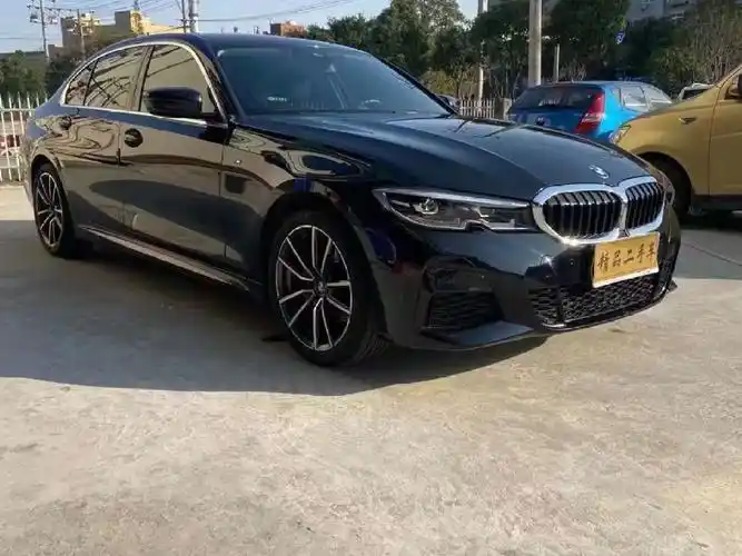 宝马 宝马3系  2021款 320i 运动套装 黑色 自动档对价格不满意?