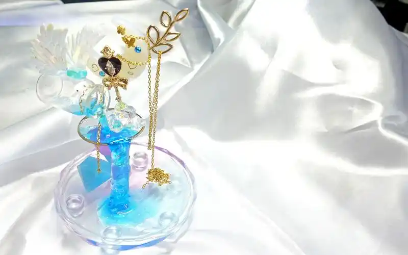 看着很麻烦其实很简单的滴胶手作 蓝色滴胶摆件瓶中流水