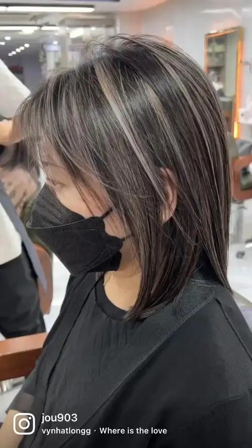 有白头发女生一定要做这个发色