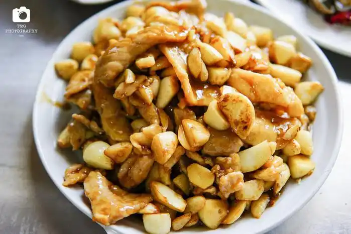 蒜爆肉,半盘肉,半盘蒜,我能说这蒜比肉更好吃吗?