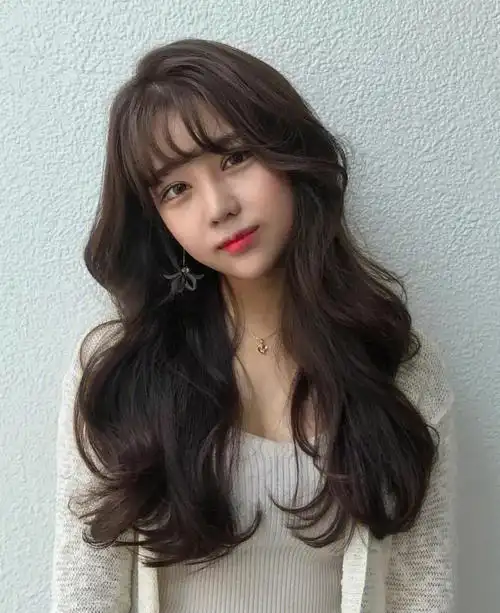 女生超爱的烫发长发女生别再留简单的直发发型了,07超级贴合脸部的