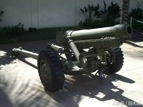 二战美制m3型105mm榴弹炮 看这炮口就该知道威力如何