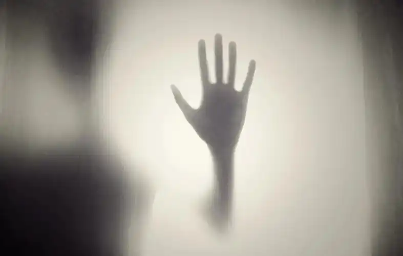 知乎4000w火爆话题:童年阴影真的会相随一生吗?心理学告诉你真相