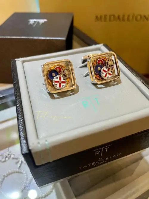 偷偷准备七夕小惊喜tateossian蓝红白袖扣