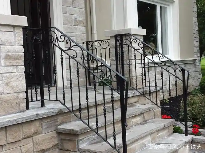 铁艺楼梯护栏