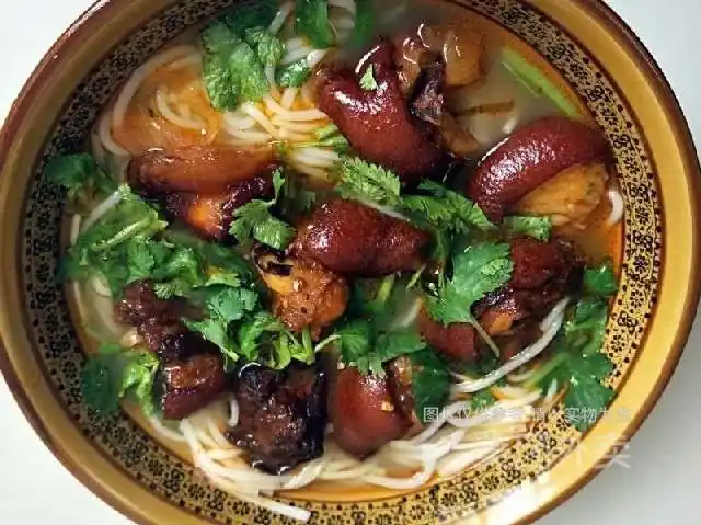 红烧猪脚粉图片