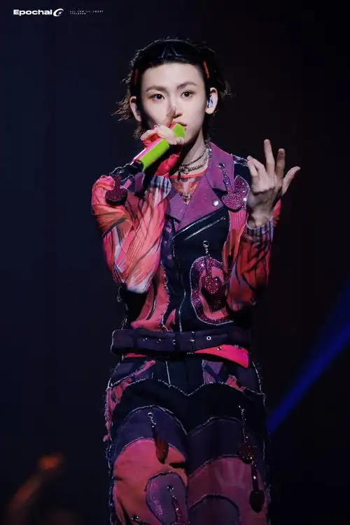 小鬼王琳凯超话🎞️#小鬼巡回演唱会#❤️💔❤️@小鬼