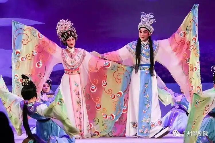 广州粤剧团青年演员9月粤剧文化广场演出火爆