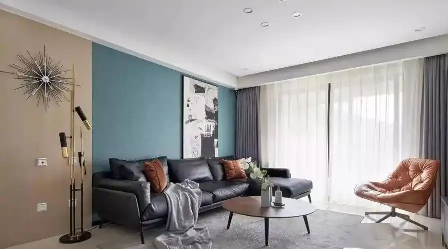 简洁大方且充满设计感与质感搭配轻奢拼花电视柜电视墙采用灰色壁纸