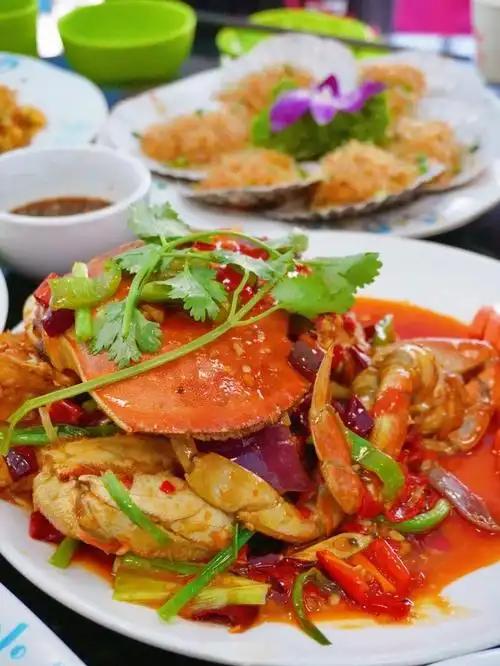 02三亚美食三亚海鲜餐厅就来小海豚海鲜