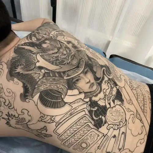 女武士这是我最喜欢的满背作品_纹身吧社区 - 纹身大咖