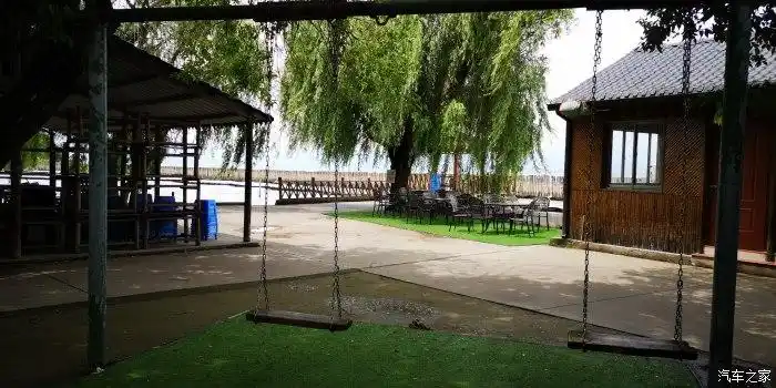 太湖之畔的慕湾果园